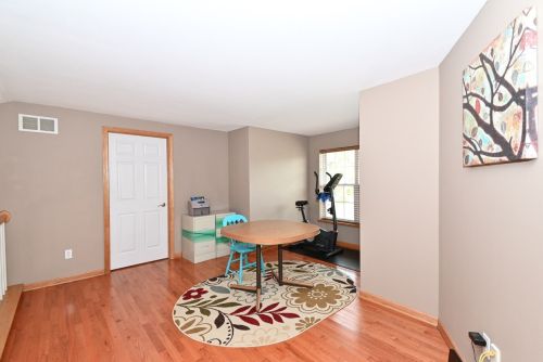 28842 Stone Ridge Ct, Waterford WI  53185-5609 exterior