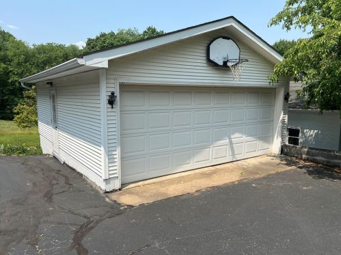 1140 Maitland Ln, New Castle PA  16105-6436 exterior