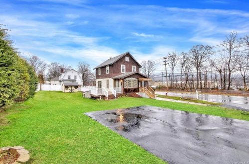 4 Kevin Dr, Orangeburg, NY 10962-2808