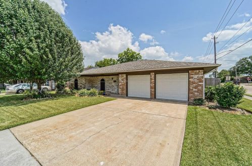 1102 Amy Dr, Deer Park, TX 77536-4308