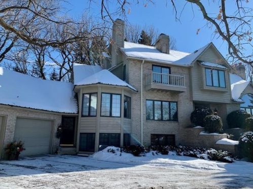 1247 Culligan Ln, Saint Paul, MN 55118-4151