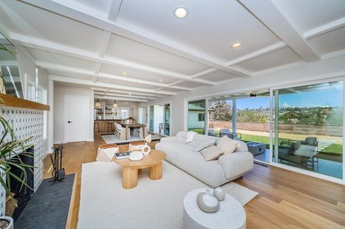 4350 Highland Dr, Carlsbad CA  92008-4225 exterior