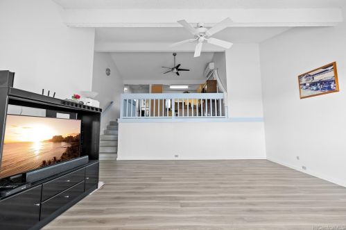 98-485 Kipaepae St, Aiea, HI 96701-2157