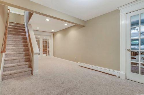 15 Frost Valley Rd, Mount Sinai NY  11766-1401 exterior