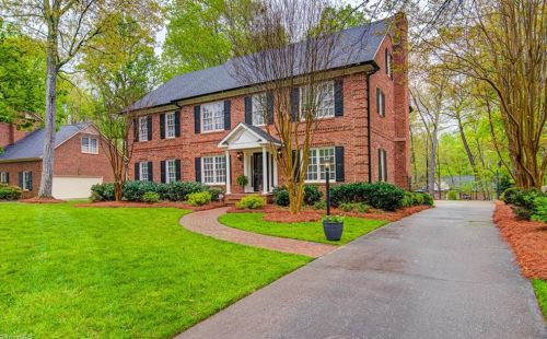 1805 Provence Dr, Greensboro, NC 27410-2866
