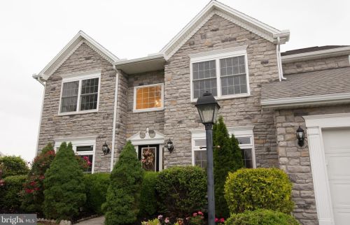 3917 Silver Brook Dr, Navy Sup Dpt, PA 17050-5008