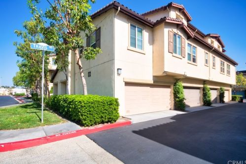 20 Travis Rd, Buena Park CA  90621-8426 exterior