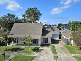 2064 Saulet Pl, Harvey, LA 70058-5924