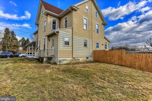 423 Market St, Highspire PA  17034-1415 exterior