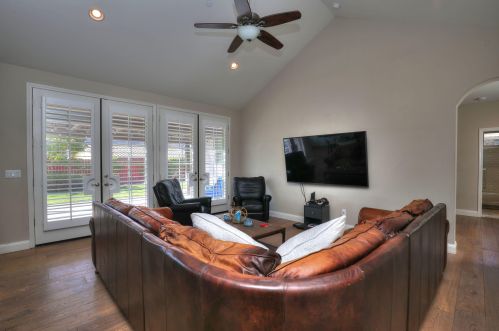 1221 Olesen Dr, Solvang CA  93463-2993 exterior