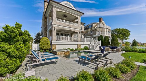 63 Egbert St, Point Pleasant Beach, NJ 08742-5329