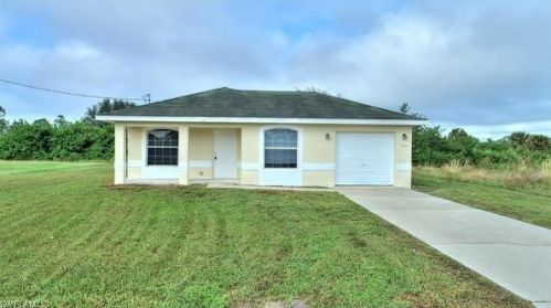 1062 Countess Ave, Lehigh Acres FL  33974-3610 exterior