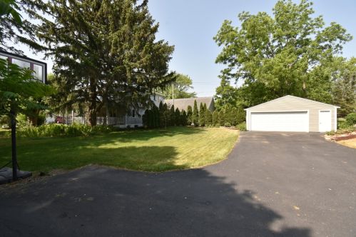 4145 92, Milwaukee WI 53228-2131 exterior