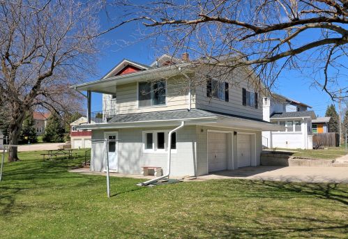 314 Crystal Ln, West Bend, WI 53095-3517