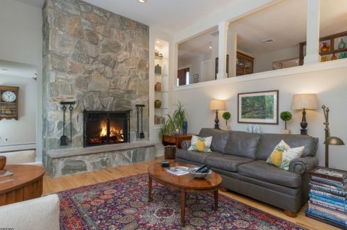 327 Longview Acres Ct, Fredon NJ  07860-6210 exterior