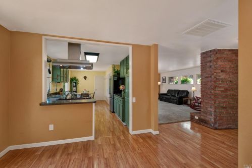 3802 Chanate Rd, Santa Rosa CA  95404-1840 exterior