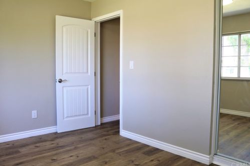 327 Erwin St, Rialto CA  92376-6018 exterior