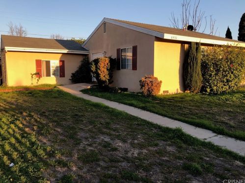 6452 Fulton Ave, Van Nuys, CA 91401-1302