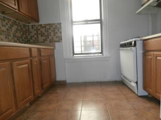 2271 Haviland Ave, Bronx NY  10462-5202 exterior