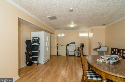 150 Windy Knoll Dr, Harrisonburg VA  22802-8886 exterior