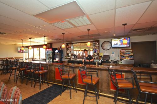 1717 Lindrick Dr, Chandler AZ 85249-5033 exterior