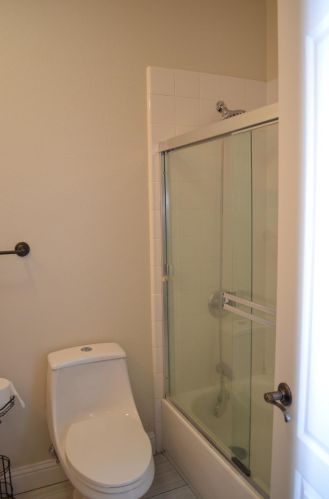 3128 Queens Gate Ln, Modesto CA  95355-8684 exterior
