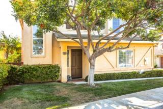 7384 Seafarer Pl, Carlsbad CA  92011-4675 exterior