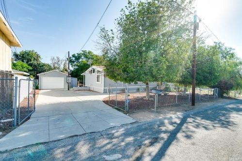 20935 Mariposa Rd, Lake Elsinore CA  92530-0522 exterior