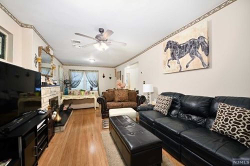 207 High St, Nutley, NJ 07110-1430