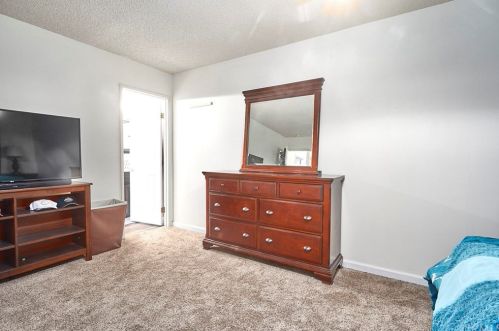 17302 Forest Hills Dr, Victorville CA  92395-4618 exterior