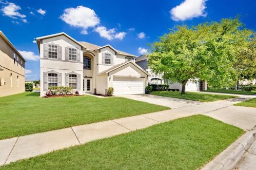 10011 Medallion Bluff Ln, Orlando, FL 32829-8228