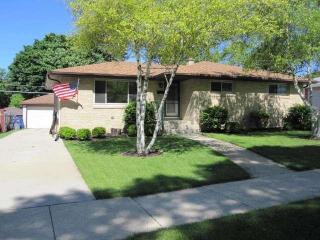 1000 Crab Tree Ln, Racine, WI 53406-4110