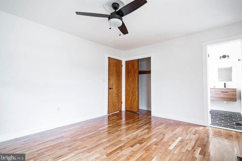 415 Liberty St, Charles Town WV  25414-1827 exterior