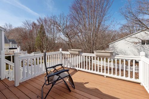 5759 Donegal Dr, Saint Paul MN 55126-3701 exterior