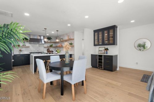 12432 La Maida St, North Hollywood CA  91607-3507 exterior