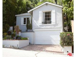 8477 Kirkwood Dr, Los Angeles, CA 90046-1927