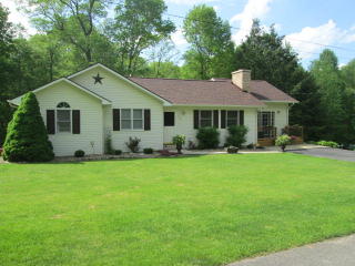 134 Sunbright Ln, Beaver, WV 25813-8936