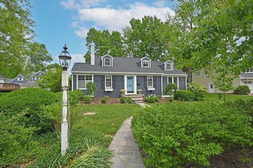 404 Stanton Ave, Terrace Park, OH 45174-1244