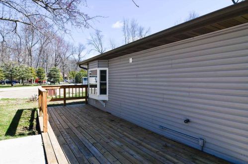 1966 Cottage Rd, Little Suamico, WI 54141-9245