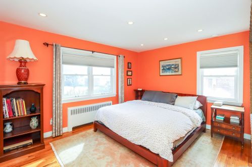 12 Grover Ln, Elwood NY  11731-3015 exterior