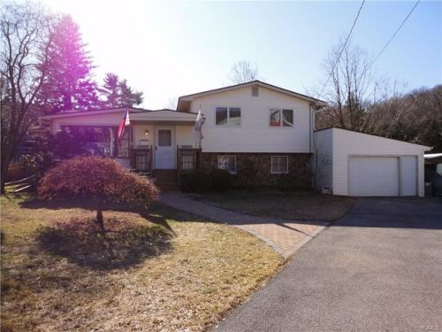 105 Mountain Ave, Highland Falls, NY 10928-1211