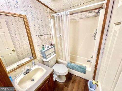 209 Persimmon Cir, Dover DE  19901-2535 exterior