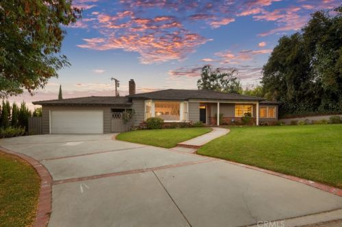 1945 Vista Ave, Sierra Madre, CA 91024-1551