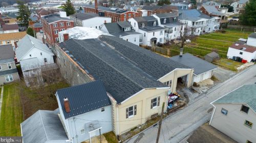36 Pine St, Red Lion, PA 17356-2143