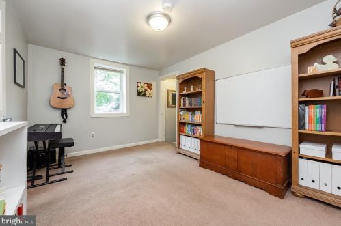 672 Manatawny St, Pottstown PA  19464-9407 exterior