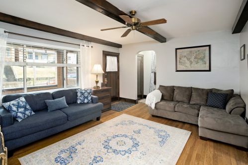 801 Woodbourne Ave, Pittsburgh, PA 15226-2146