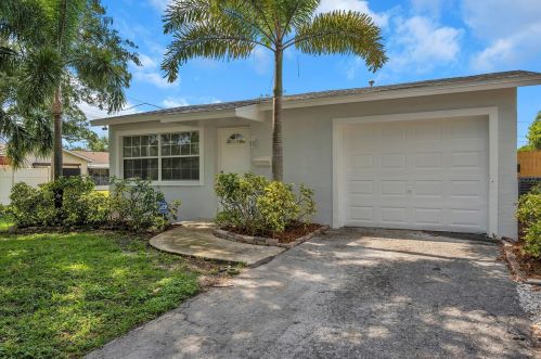 220 93rd Ave, Saint Petersburg, FL 33702-2644
