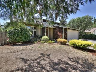 501 Hastings Dr, Benicia, CA 94510-1325