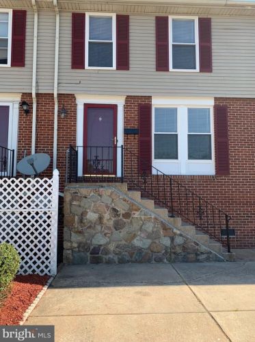 1107 Davis St, Wilmington, DE 19802-5232