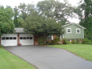 7605 Luscombe Dr, Knoxville, TN 37919-7111
